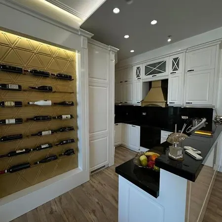 Arena View Apartment *
